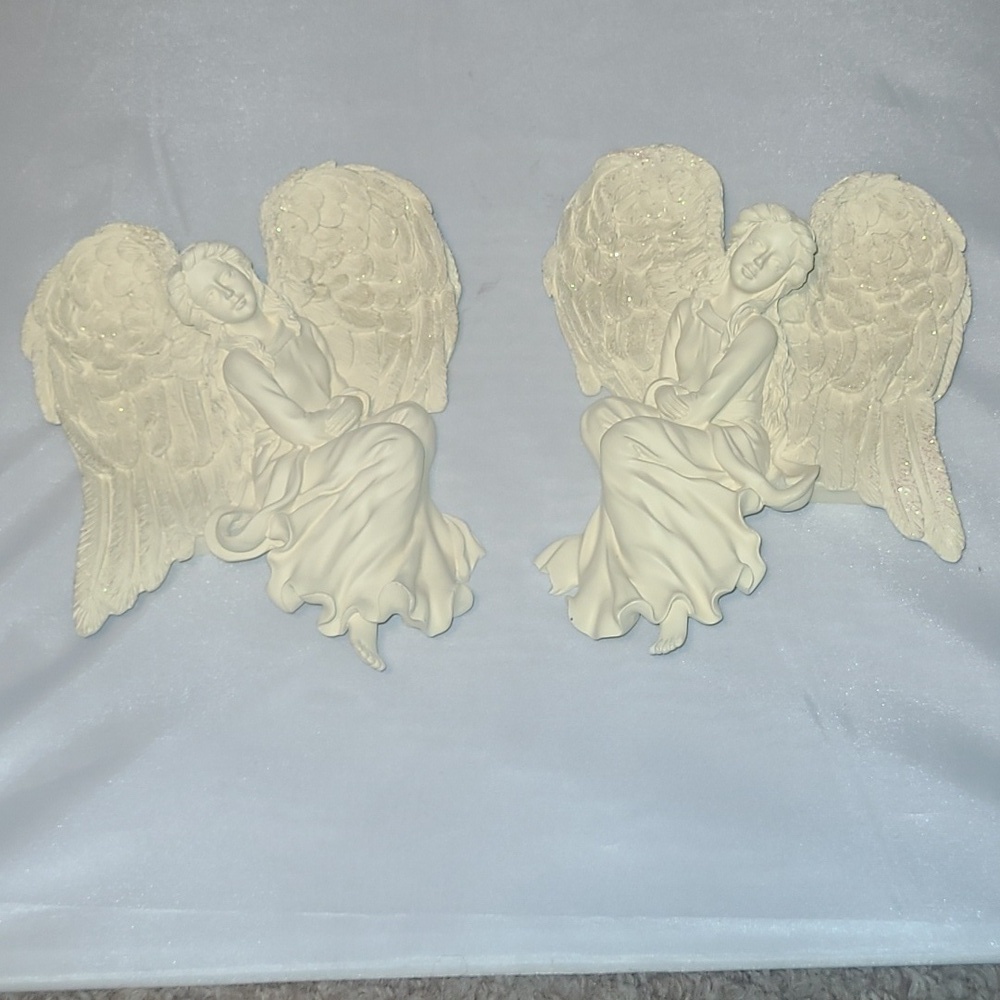 Angel Figurines Wall Hanging 2 Matching Ivory color Glitter